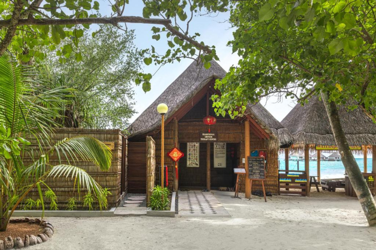 Adaaran Club Rannalhi Resort