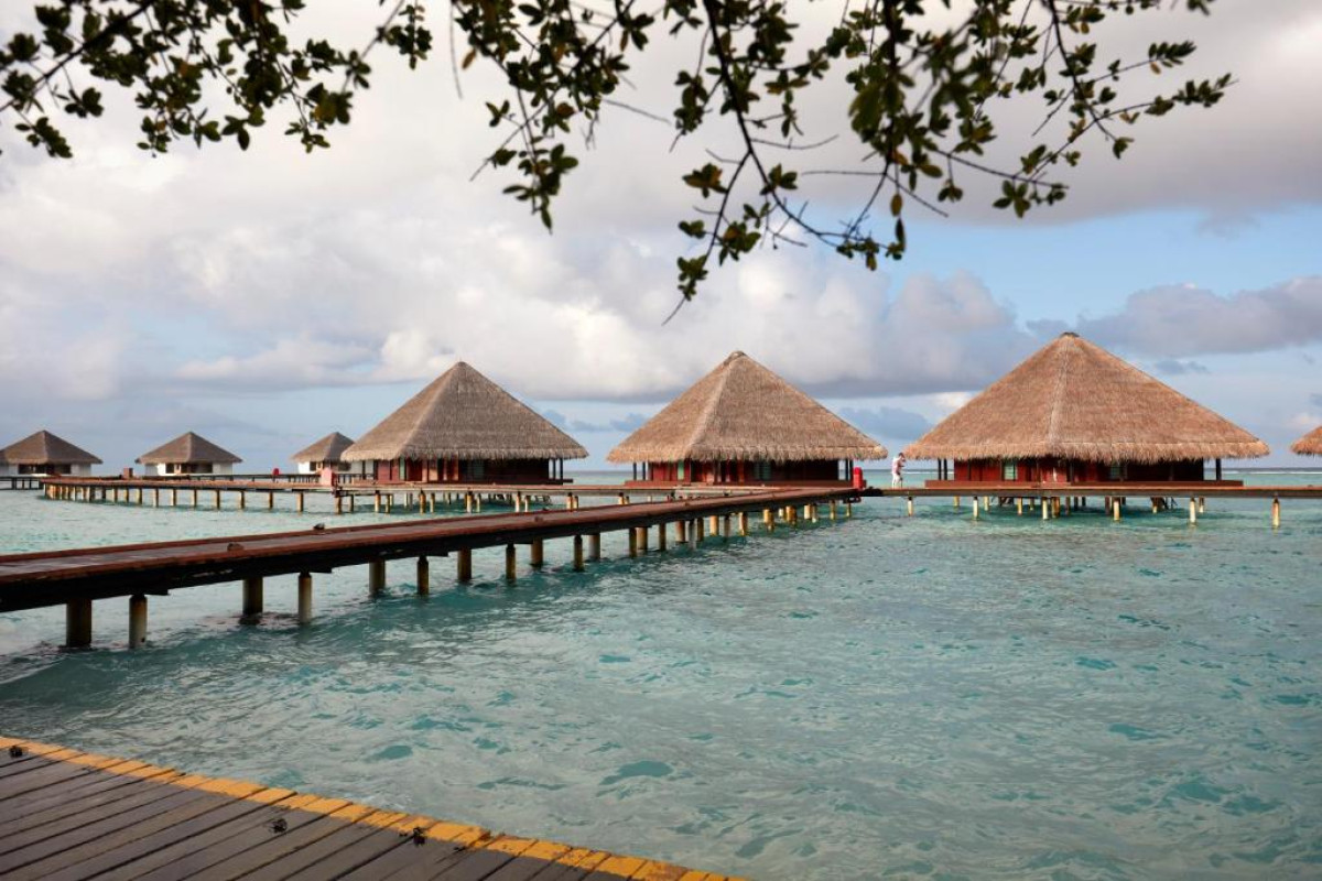 Adaaran Club Rannalhi Resort