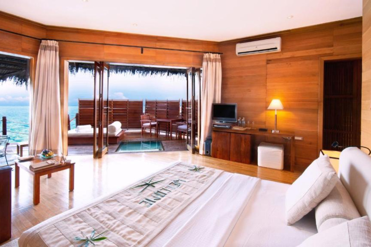 Adaaran Prestige Water Villas Resort