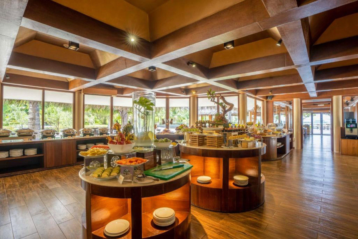 Adaaran Select Hudhuran Fushi Resort
