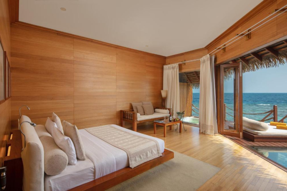 Adaaran Select Meedhupparu Resort