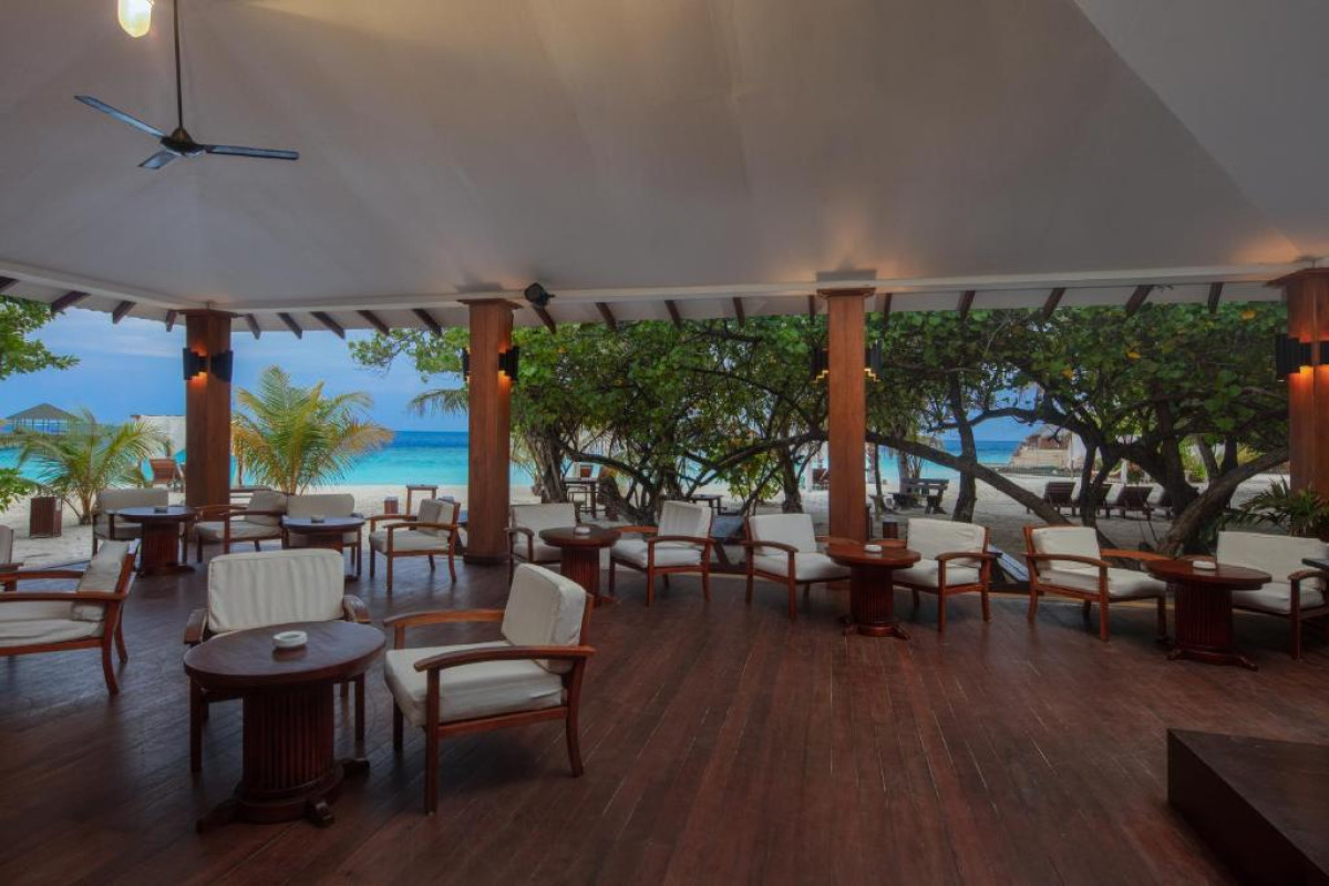 Adaaran Select Meedhupparu Resort