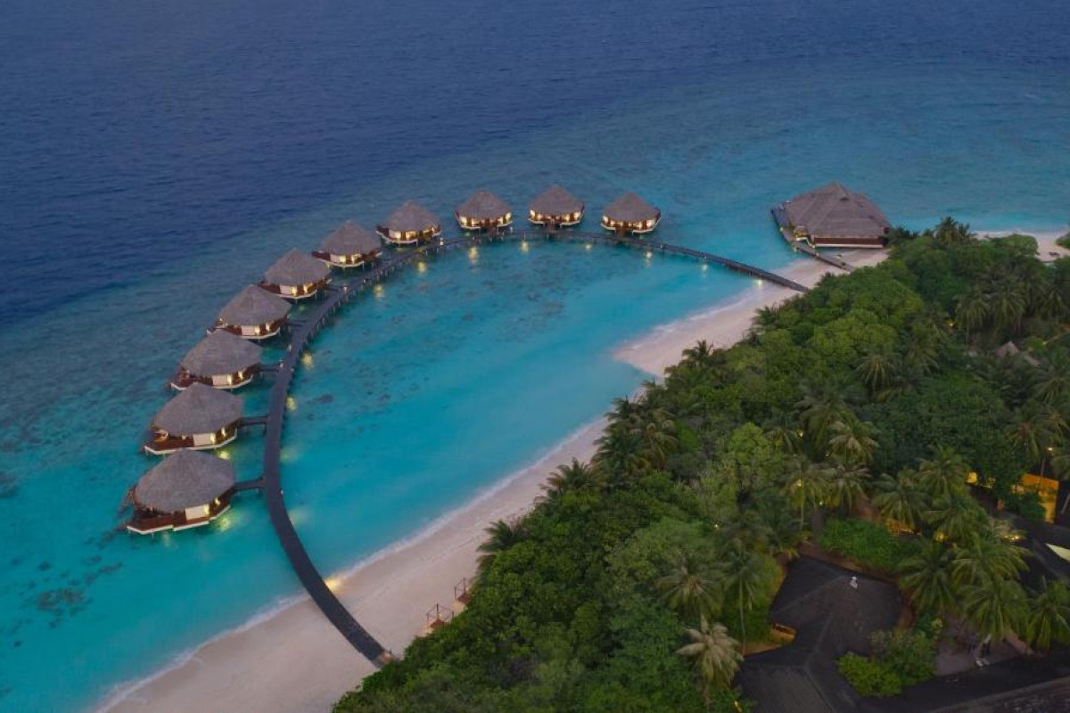 Adaaran Select Meedhupparu Resort