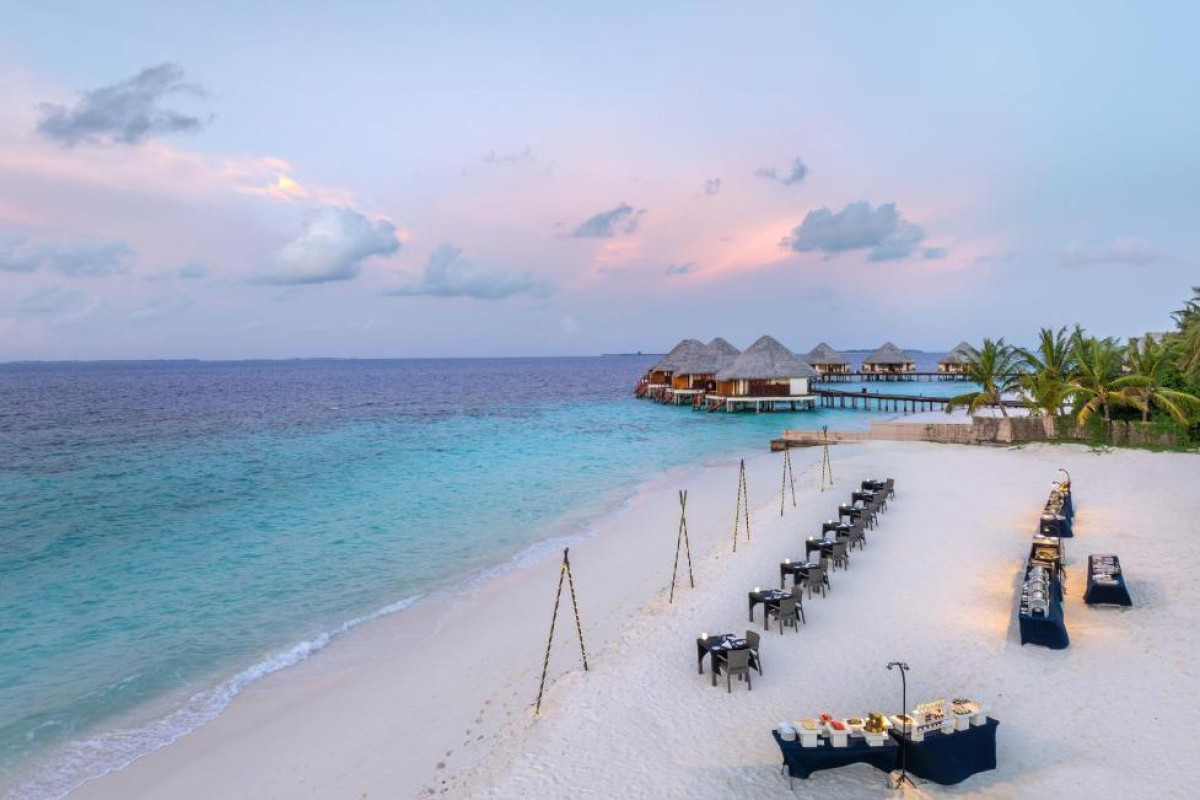 Adaaran Select Meedhupparu Resort