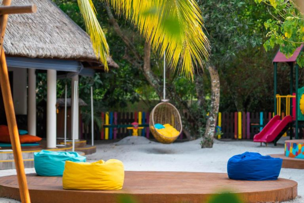Adaaran Select Meedhupparu Resort