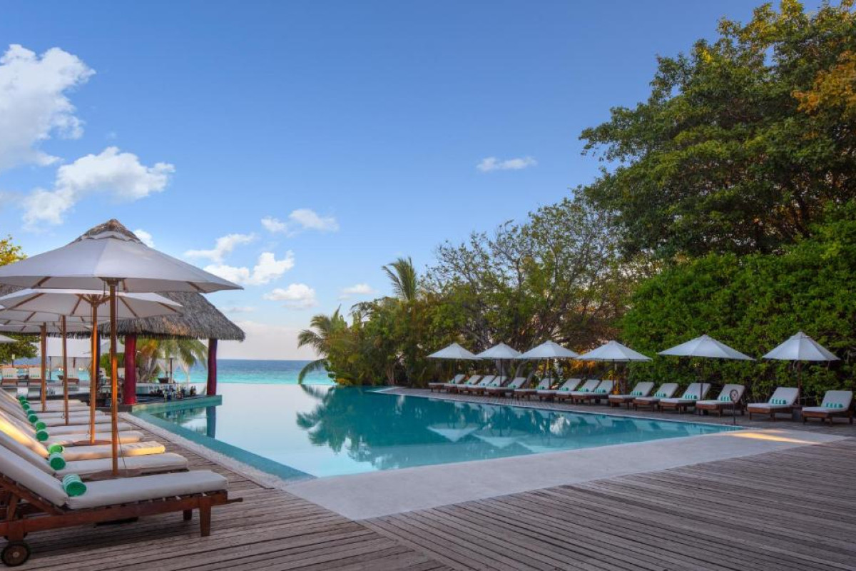 Adaaran Select Meedhupparu Resort