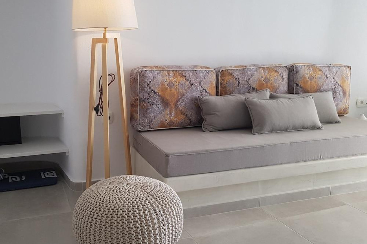 Adamant Suites Santorini