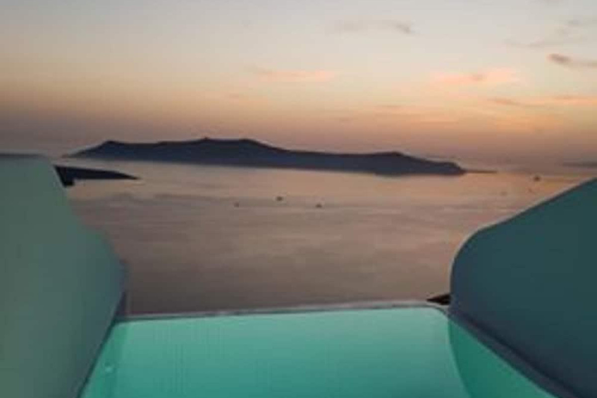 Adamant Suites Santorini