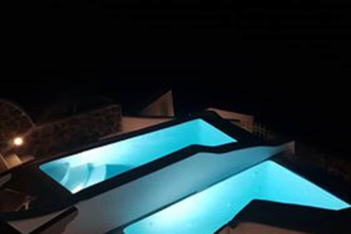 Adamant Suites Santorini