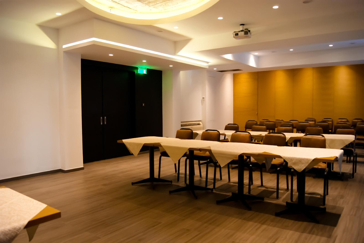 Adonis City Hotel