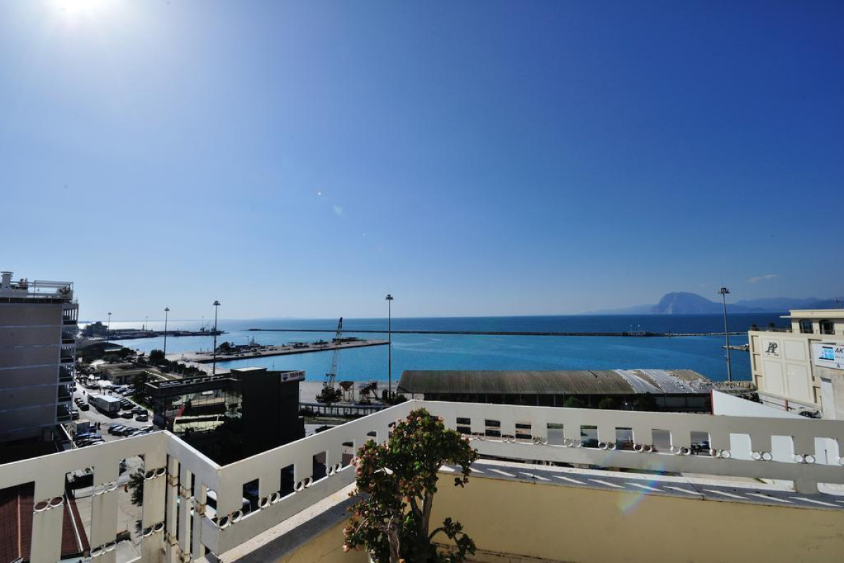 Adonis City Hotel
