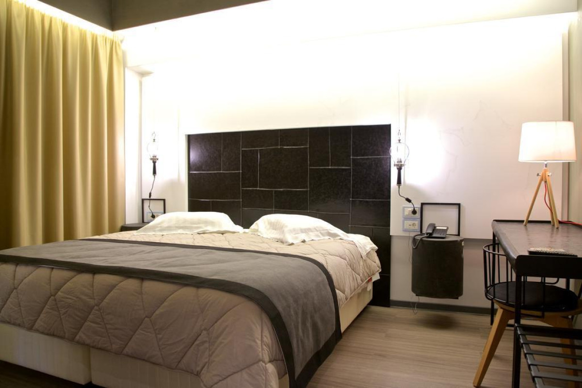 Adonis City Hotel