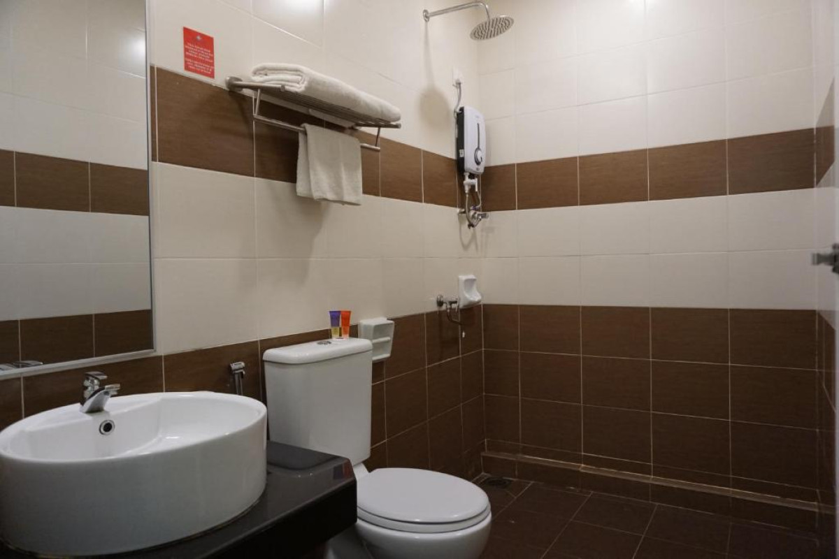 Adya Hotel Chenang