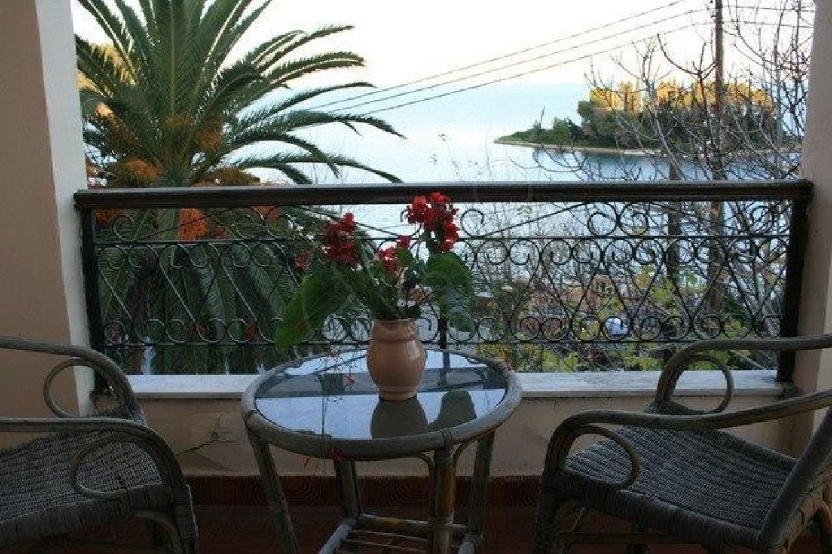 AEGLI HOTEL