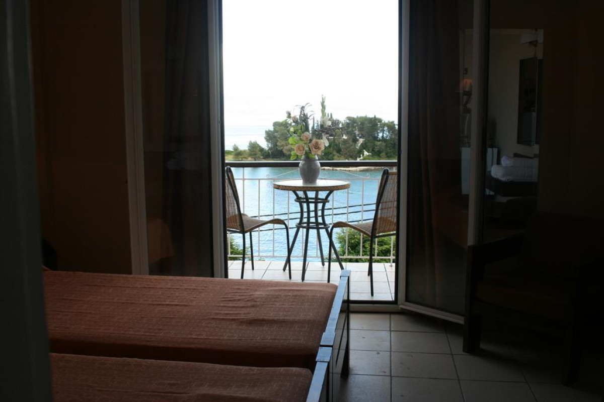 AEGLI HOTEL