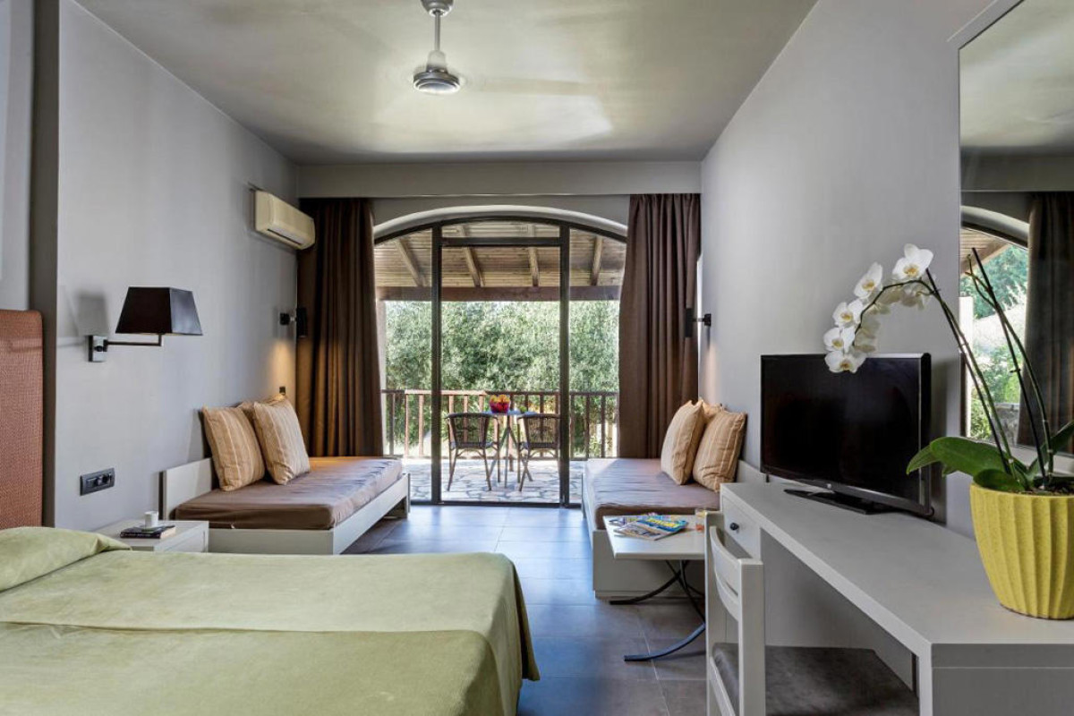 AEOLOS BEACH RESORT - PERAMA