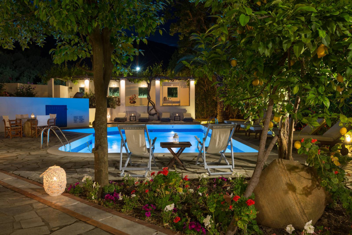Aeolos Hotel(F)