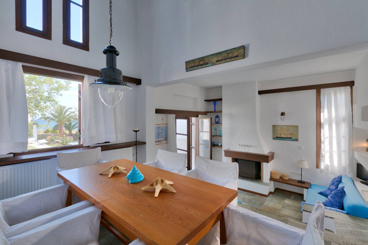 Aeolos Hotel(F)