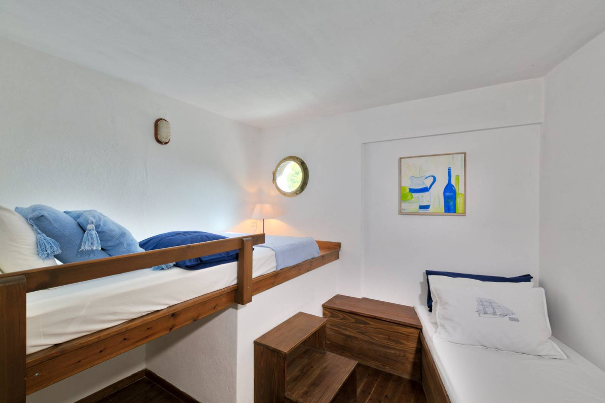 Aeolos Hotel(F)