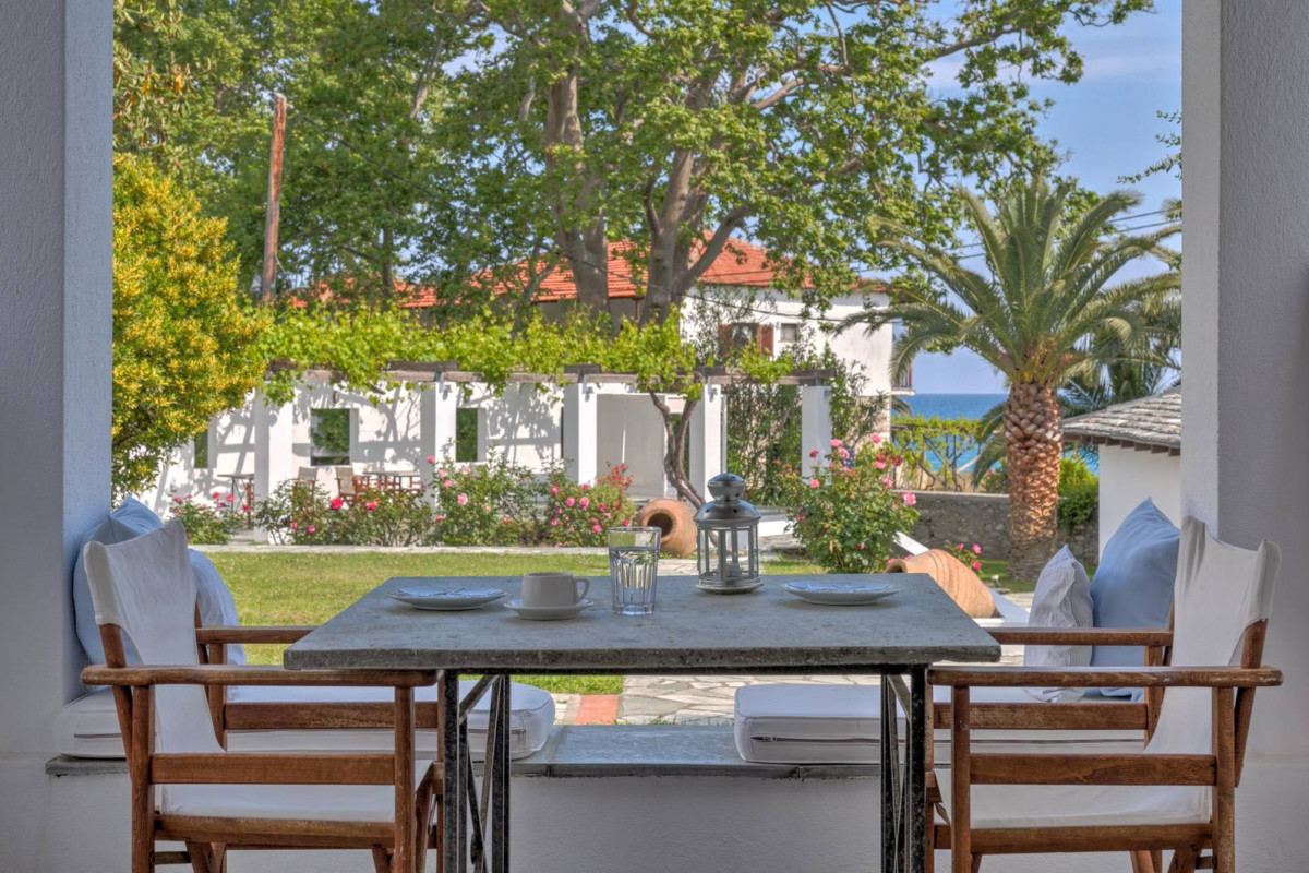 Aeolos Hotel(F)