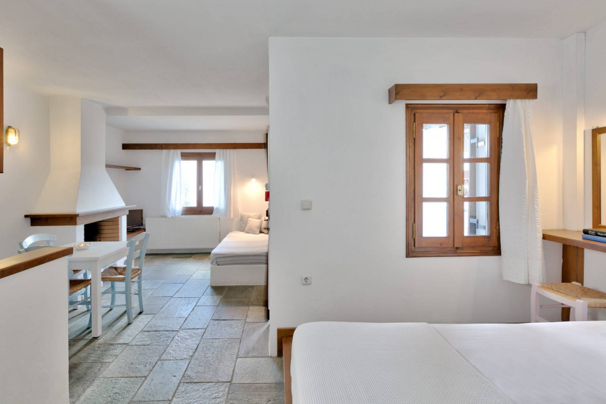 Aeolos Hotel(F)