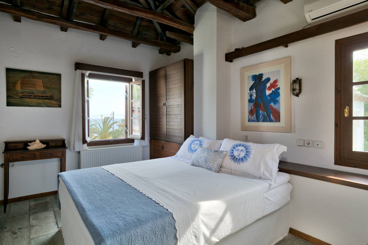 Aeolos Hotel(F)