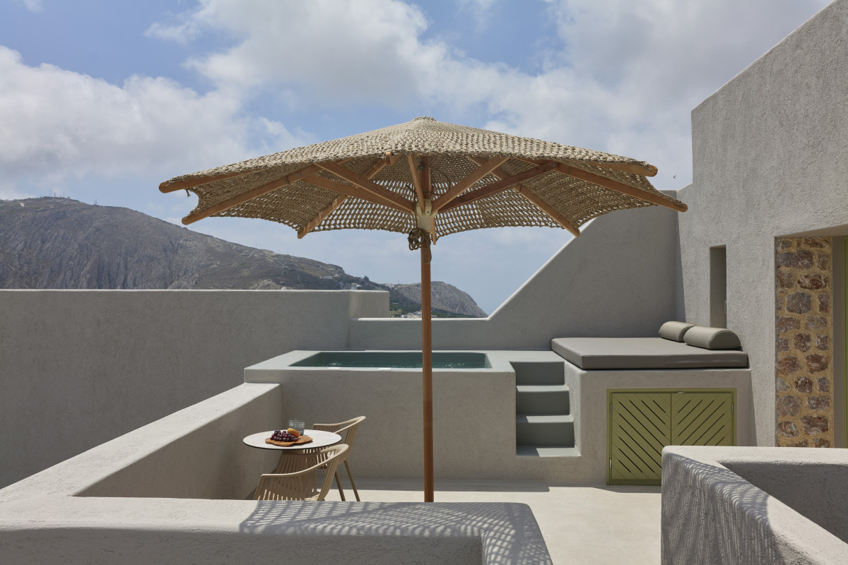 Aeon Suites Santorini