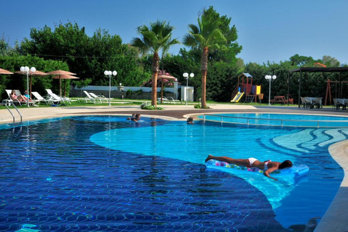AFANDOU BAY RESORT SUITES