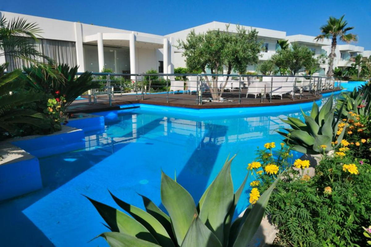 AFANDOU BAY RESORT SUITES