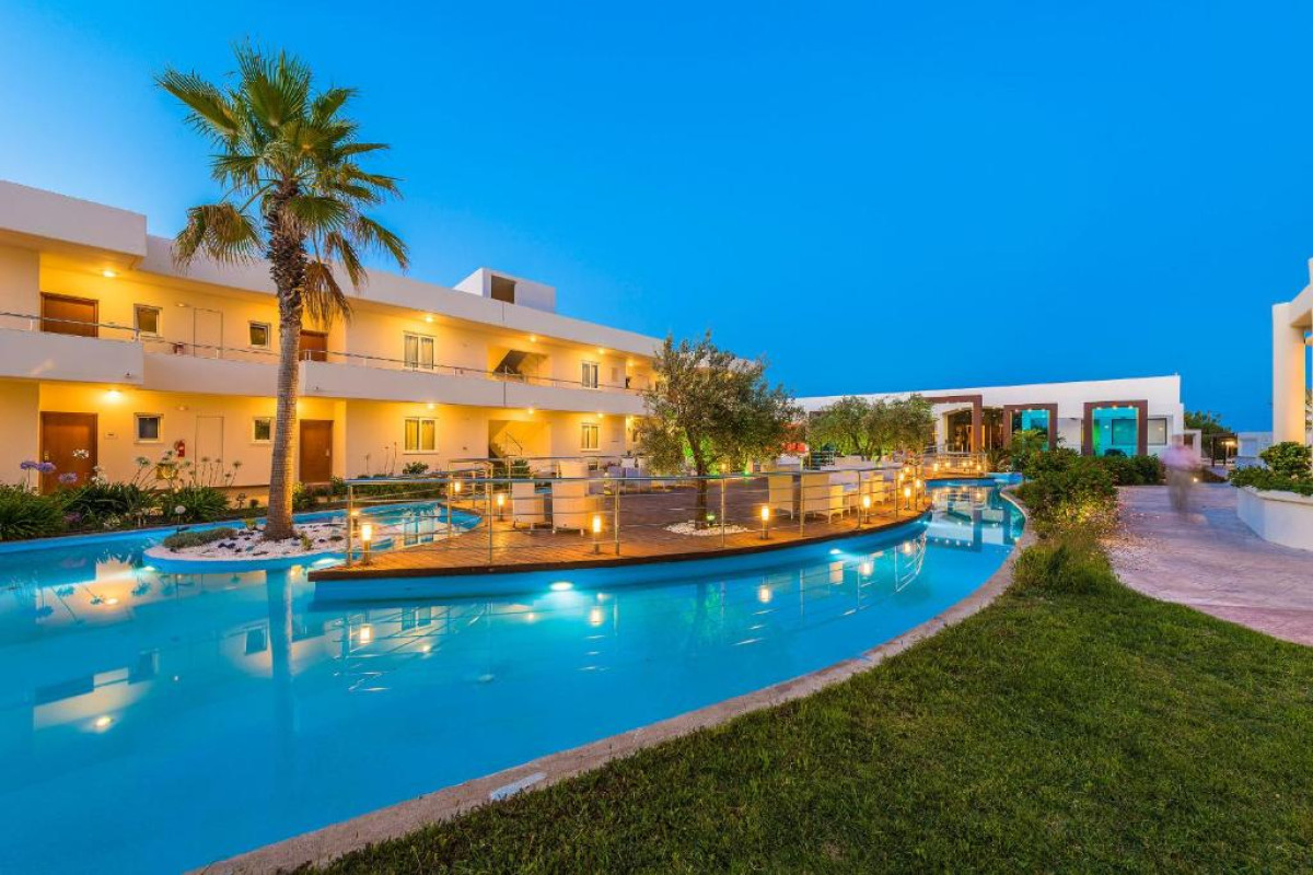 AFANDOU BAY RESORT SUITES