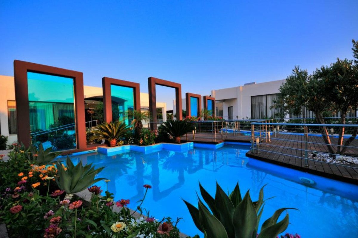 AFANDOU BAY RESORT SUITES