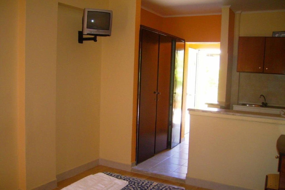 AGGELOS FAMILY HOTEL