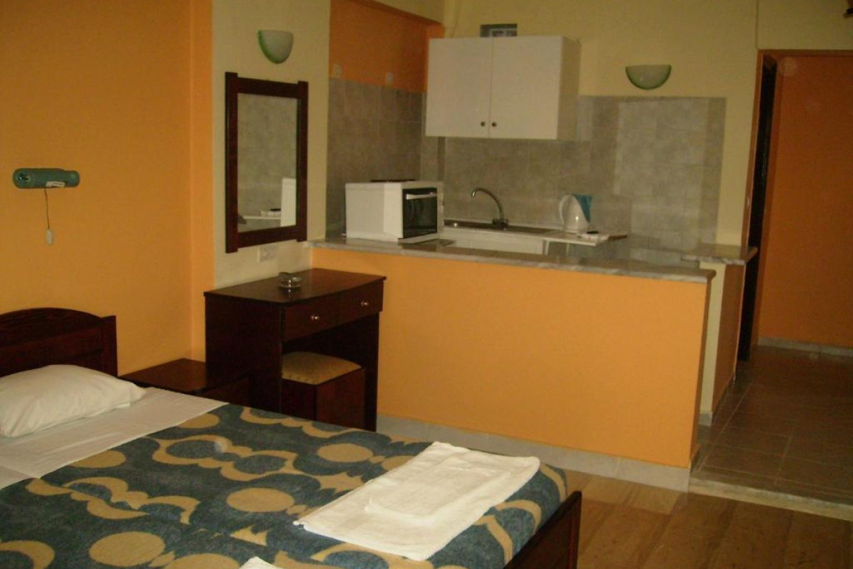 AGGELOS FAMILY HOTEL