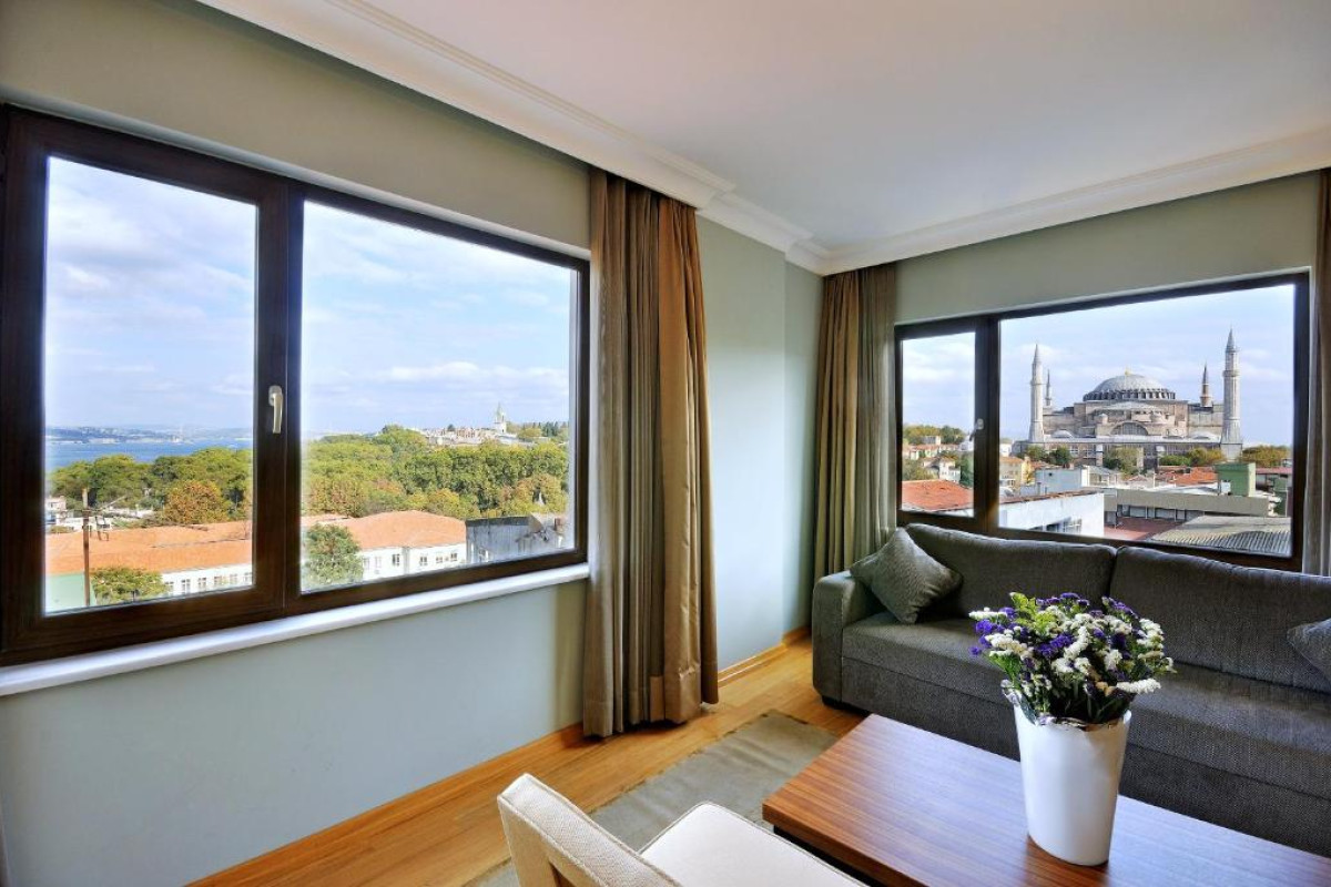 Agora Life Hotel