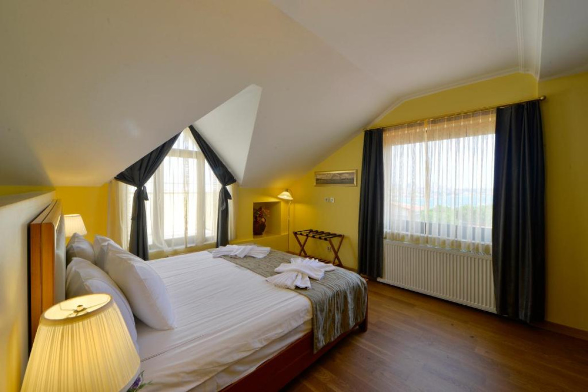 Agora Life Hotel