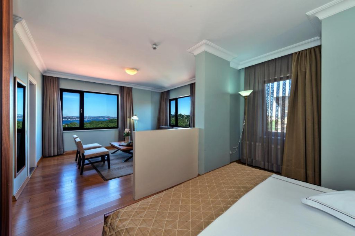 Agora Life Hotel