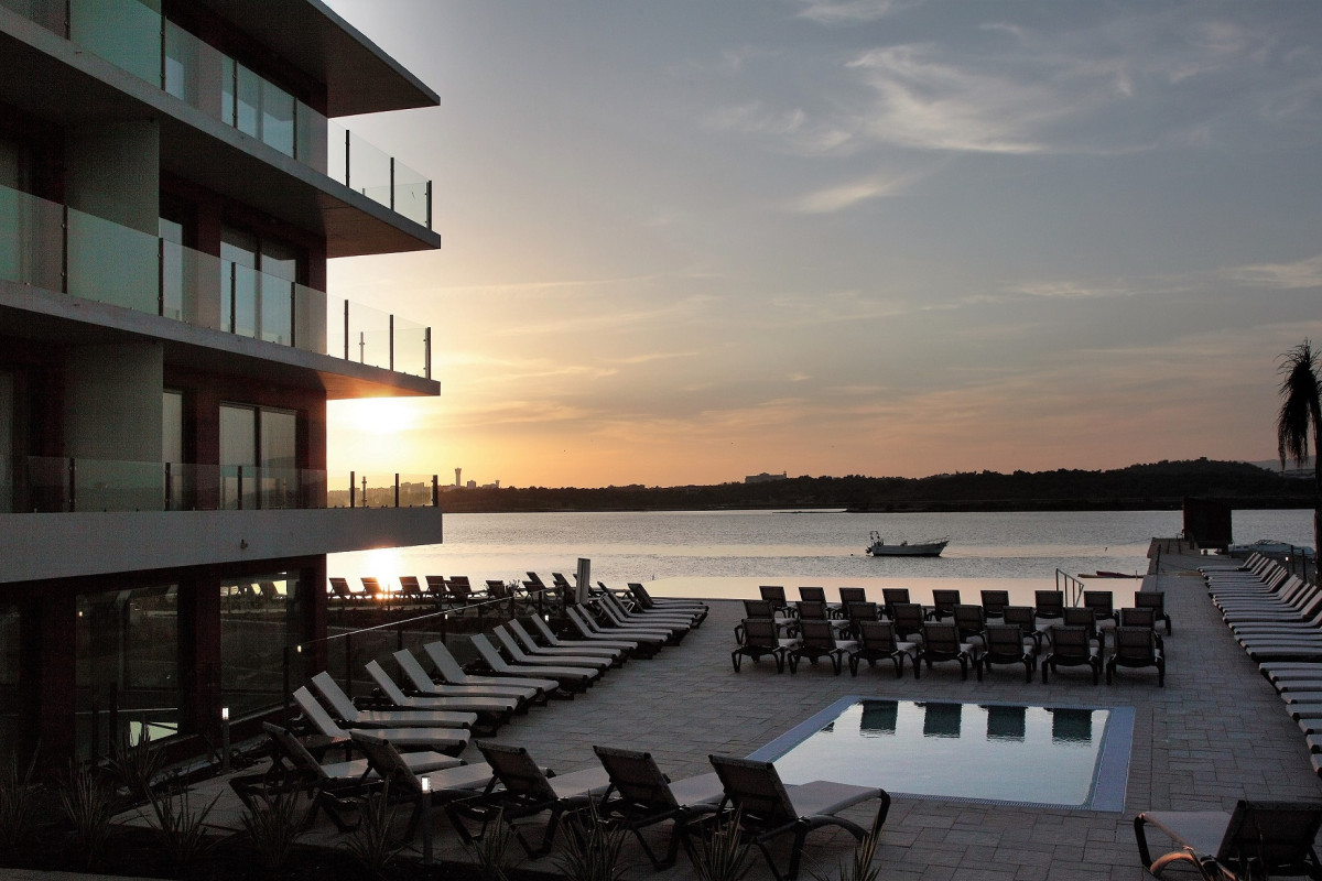 Agua Hotels Riverside