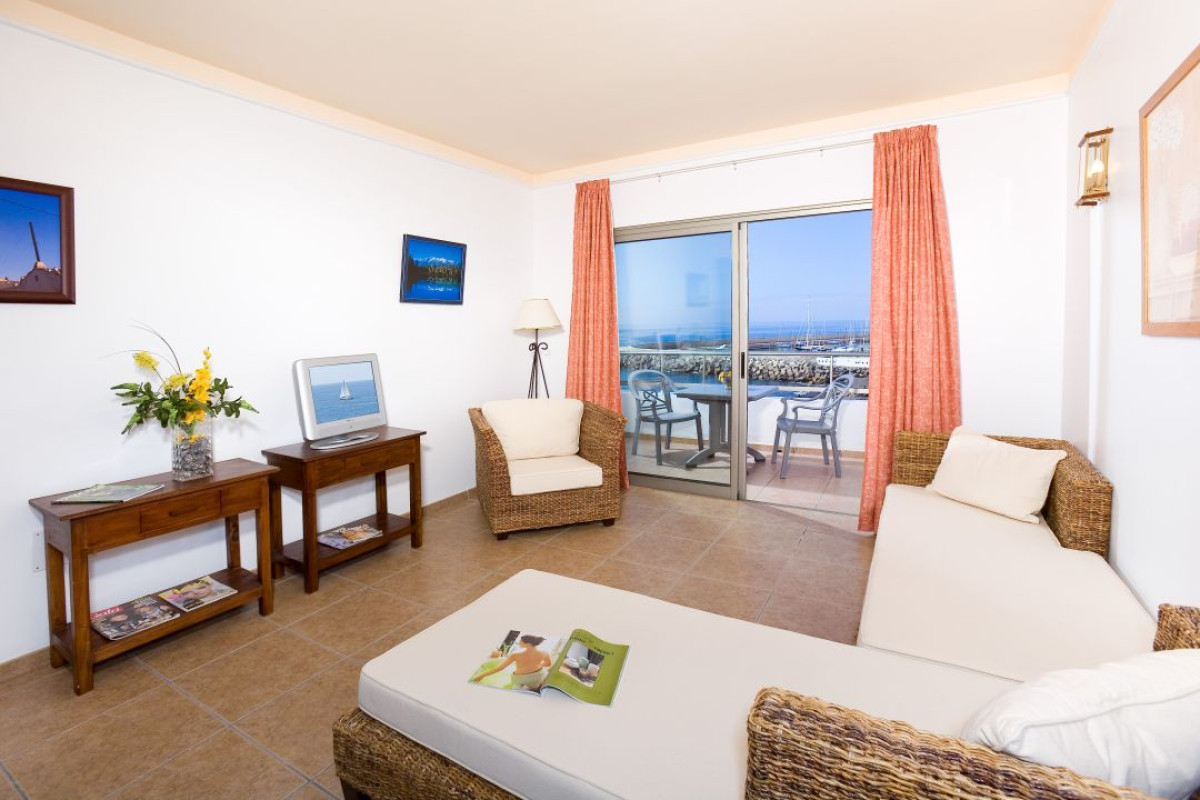 AGUAMARINA GOLF APARTAMENTOS