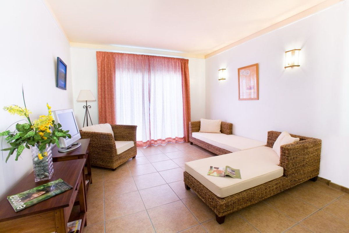 AGUAMARINA GOLF APARTAMENTOS