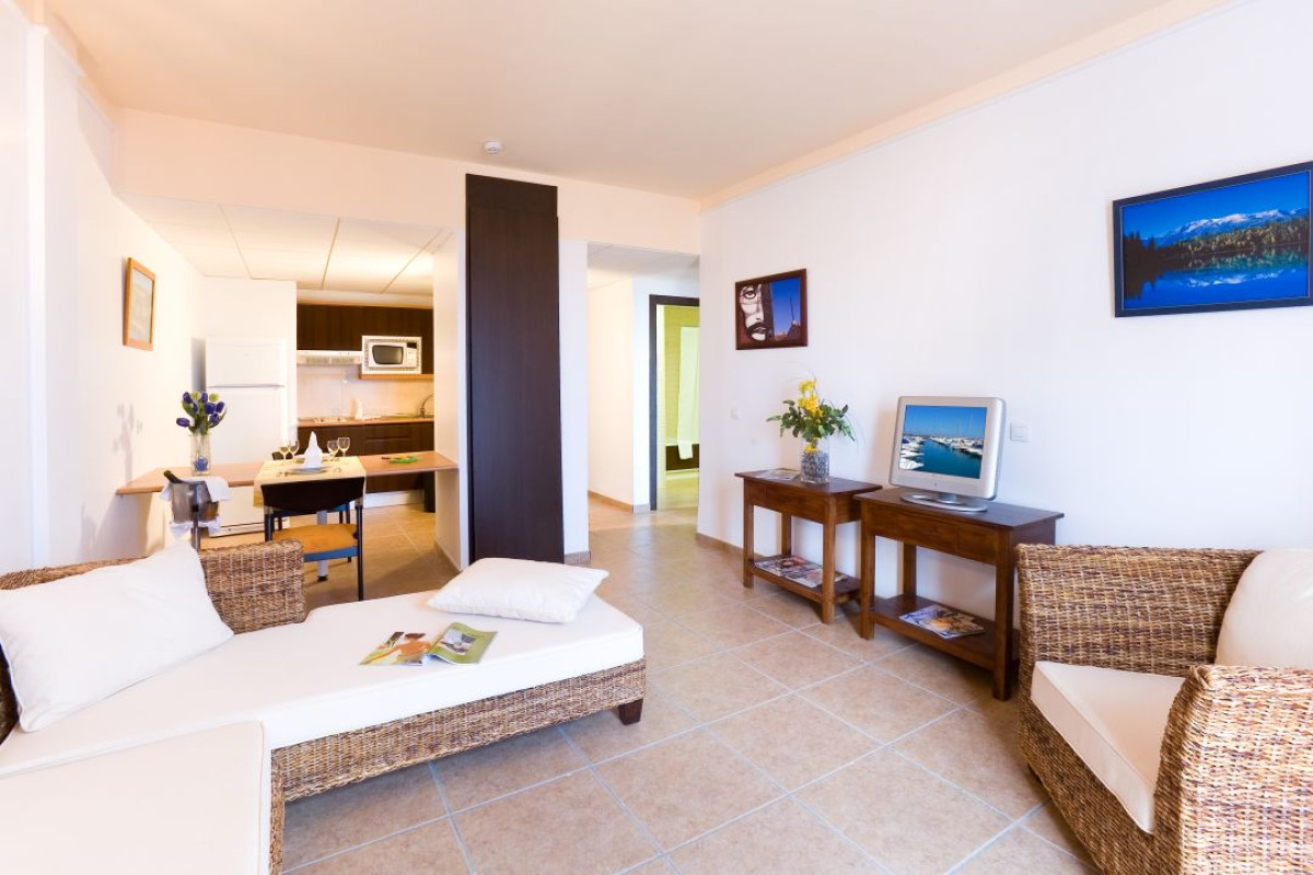 AGUAMARINA GOLF APARTAMENTOS