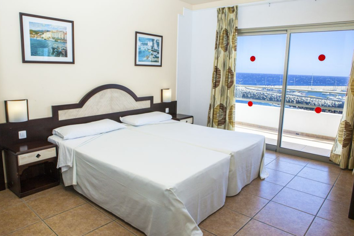 AGUAMARINA GOLF APARTAMENTOS