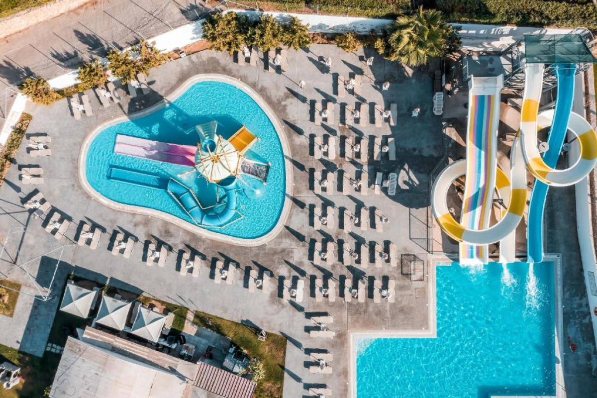 AIORA AQUA RESORT