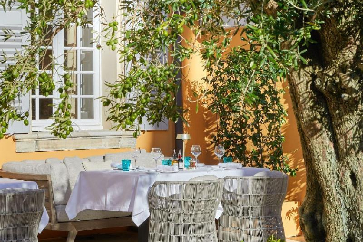 Airelles Pan Dei Palais