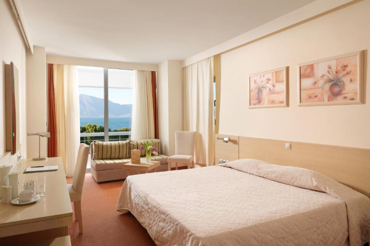 Airotel Achaia Beach