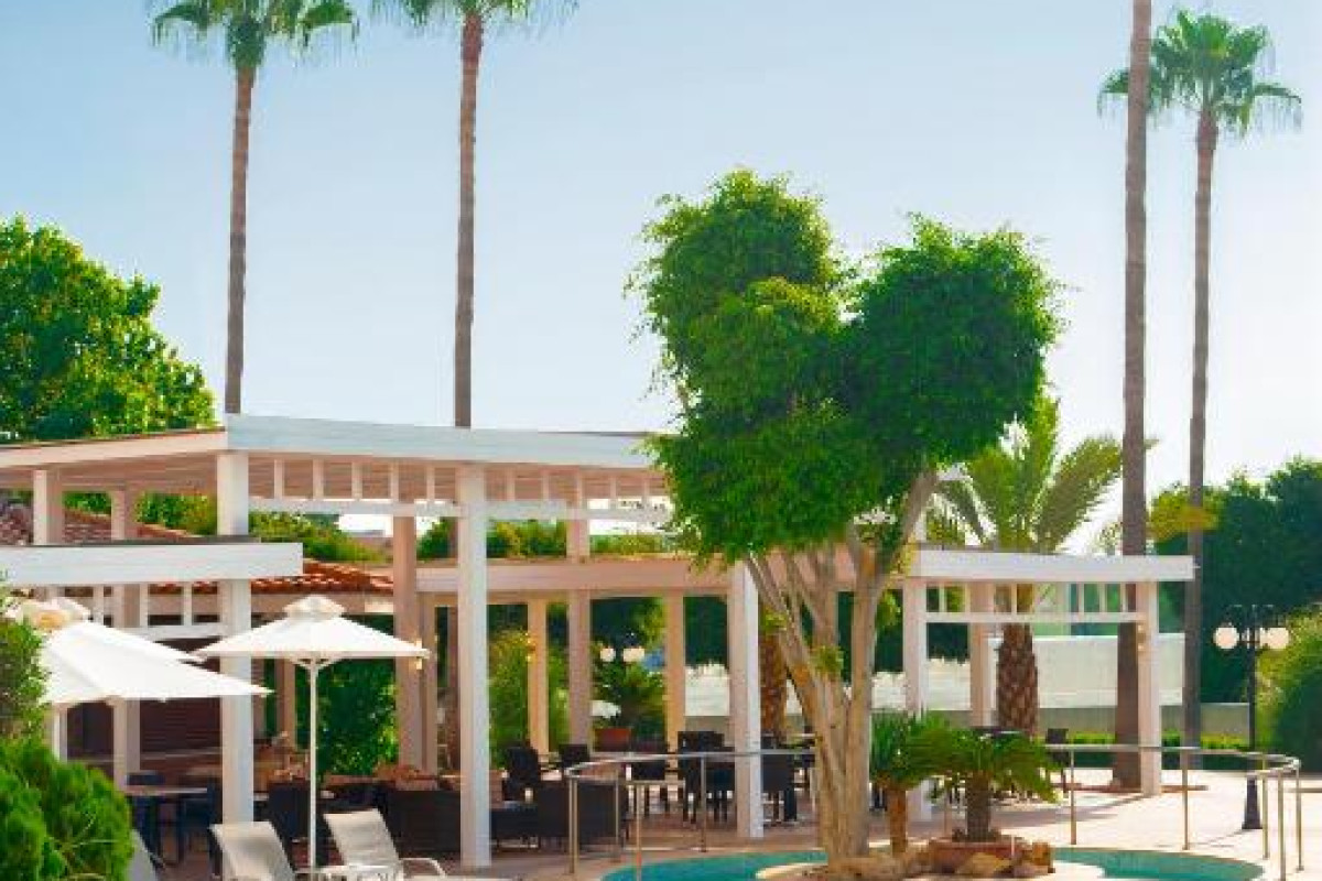Ajax Hotel