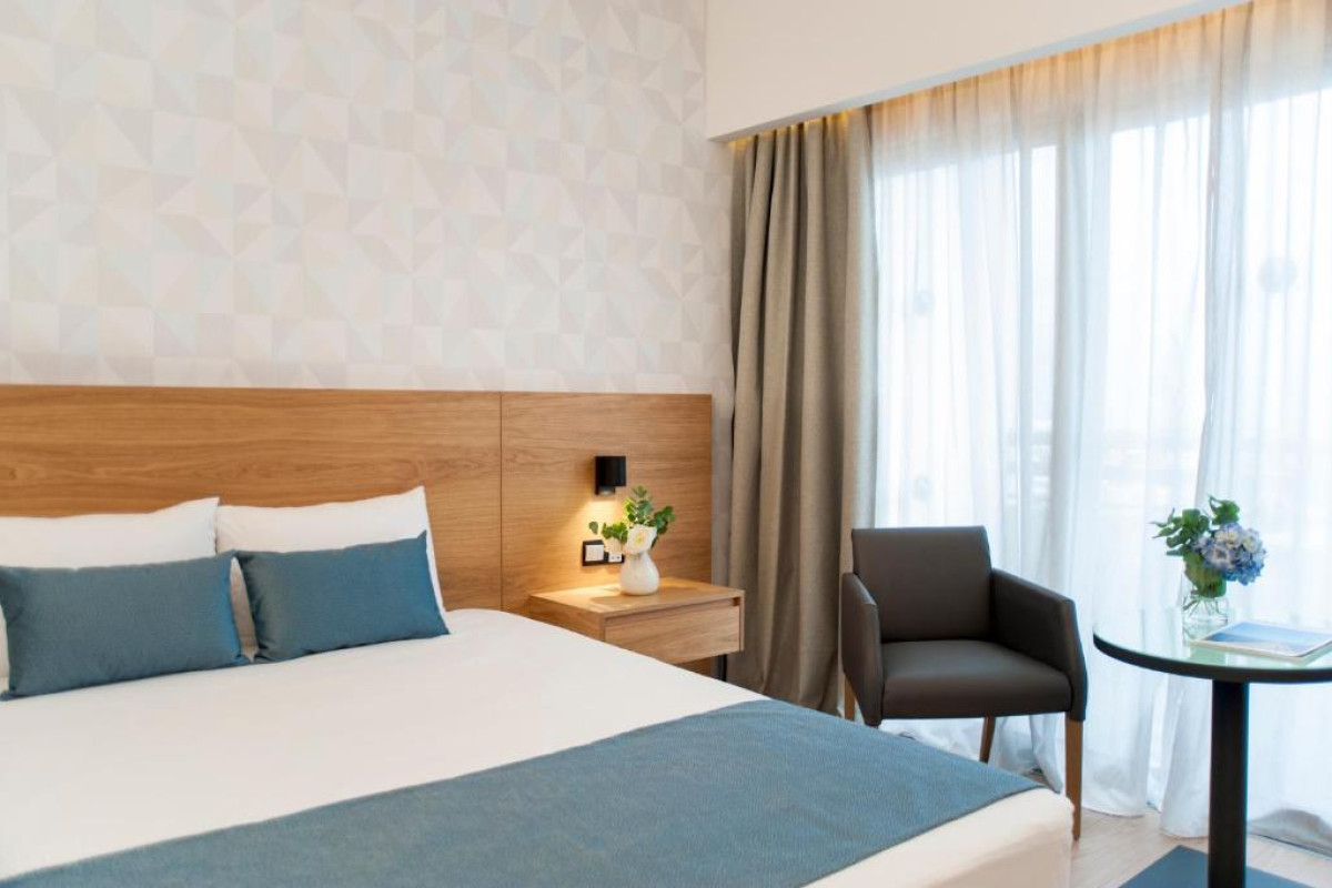 Ajax Hotel