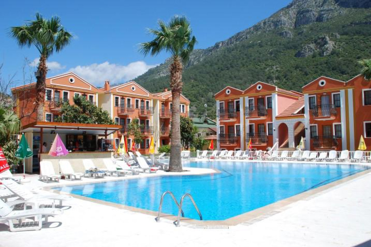 AKDENIZ BEACH