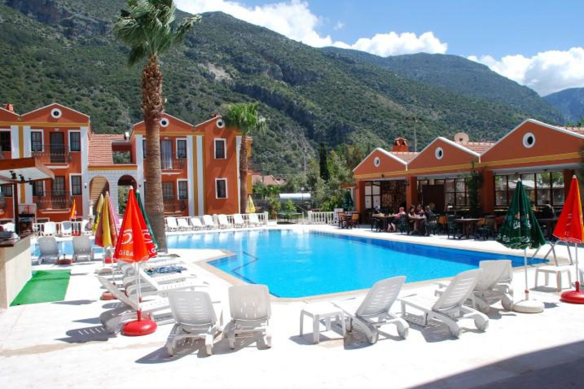 AKDENIZ BEACH