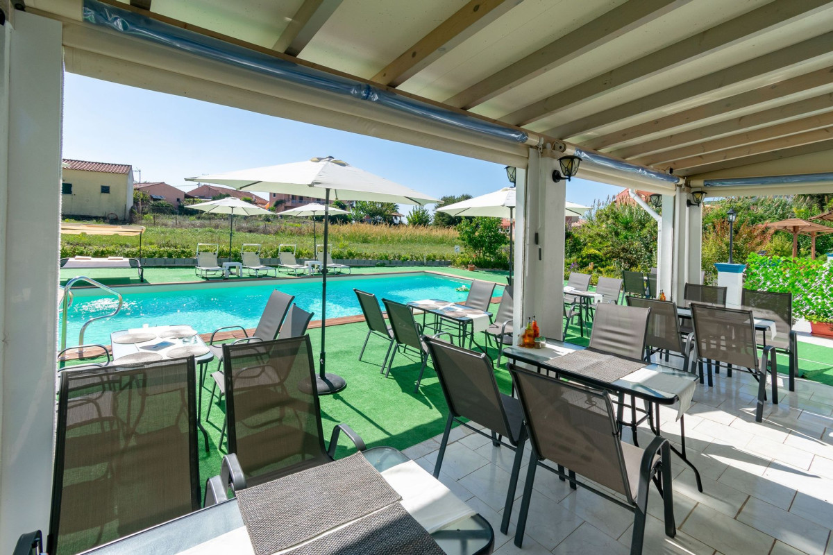 Akis Villa Studios & Apartments with Pool