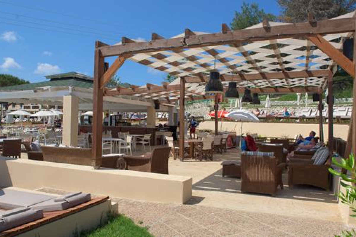 Akron Seascape Resort Hotel